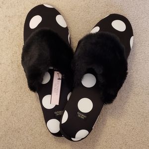 NWT Victoria's Secret slippers